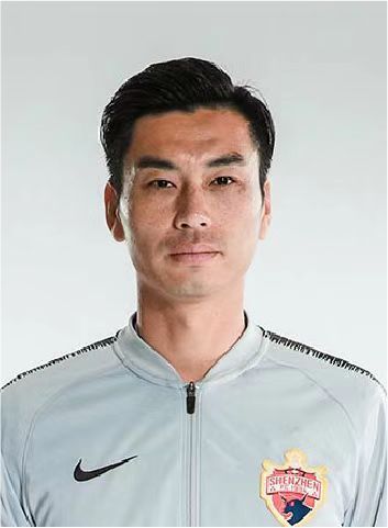 在这部戏中，姜武与金城武结为搭档，合力调查甄子丹身世，共同破案。