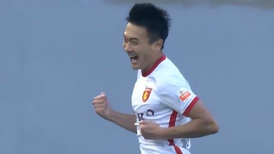 CCTV6 VIP影院 搜索 电影 星闻 独家 更多 专题 图片 视频 滚动 首页 新闻 大片 影库 CCTV6 VIP影院 客户端 电影网>新闻>原创深度策划 电影频道播出王千源《“大”人物》《龙虾刑警》 时间：2025.